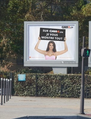 CAM4 investit le périphérique parisien avec plus de 40 panneaux publicitaires