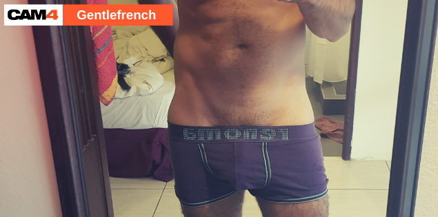 Gentlefrench au pied du sapin en webcam de mecs