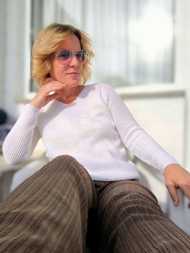 milf aux yeux bleus 