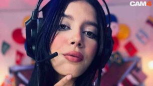 Gamer en Live : Les Camgirls Joueuses les Plus Sexy et Coquines sur CAM4