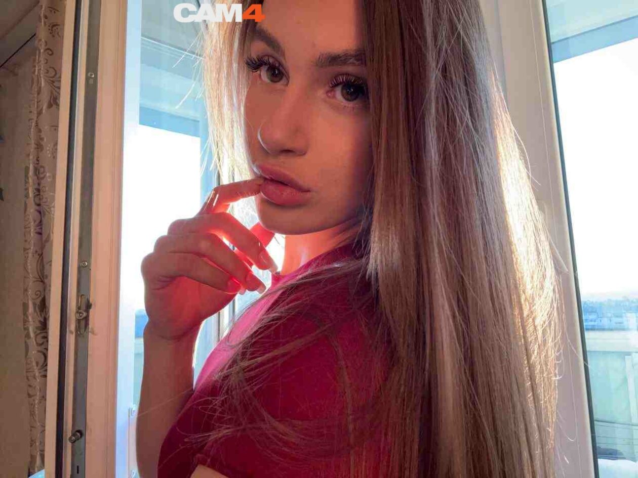 Chatte Rasée en Live : Les Camgirls aux Chattes Lisses et Parfaites sur CAM4