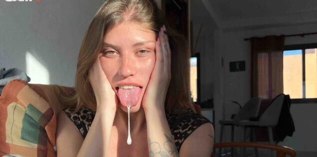 Blonde en Live : Les Camgirls Blondes aux Corps de Rêve en Direct sur CAM4