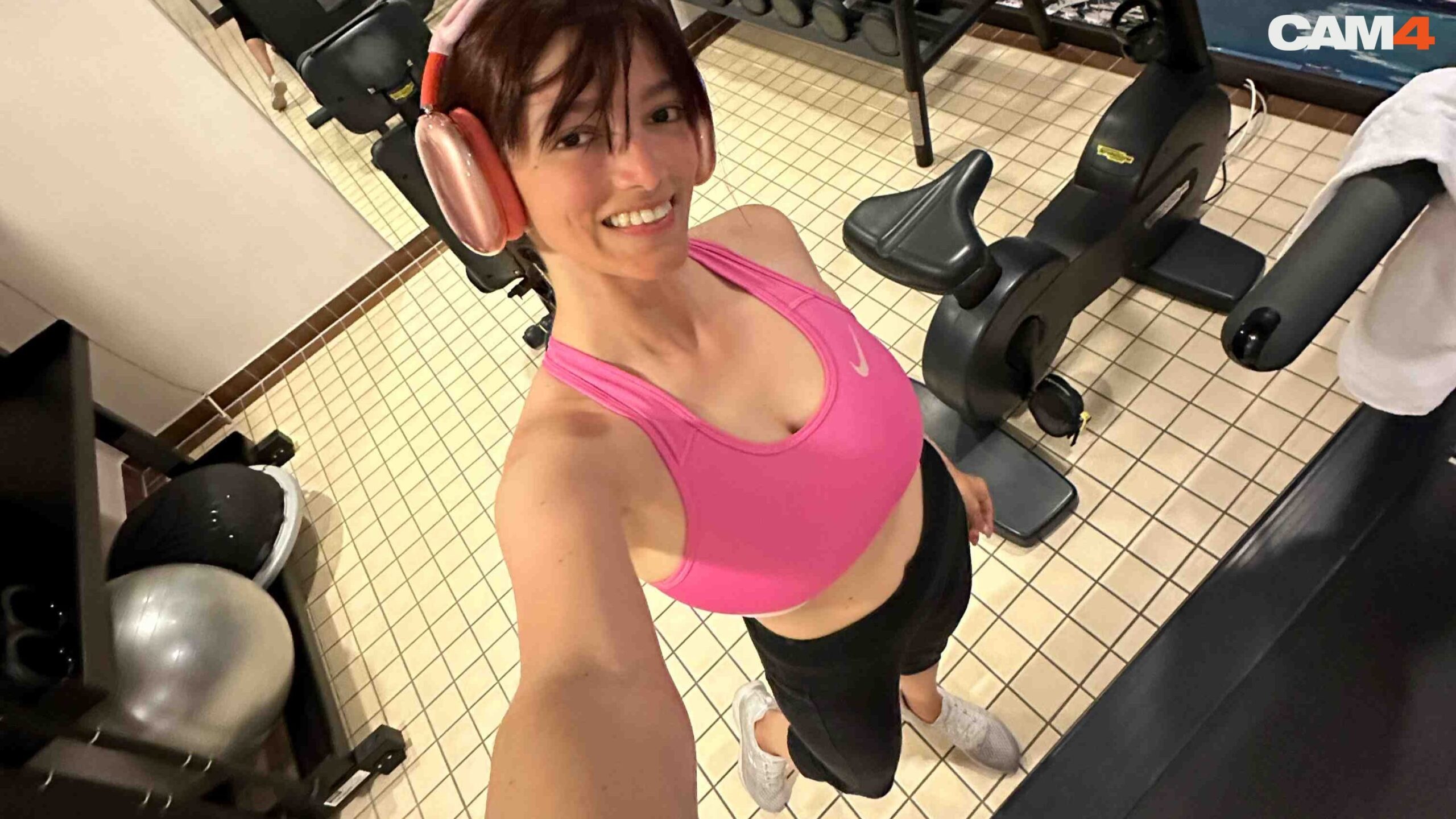 Fitness en Live : Les Camgirls Sportives et Athlétiques les Plus Chaudes sur CAM4